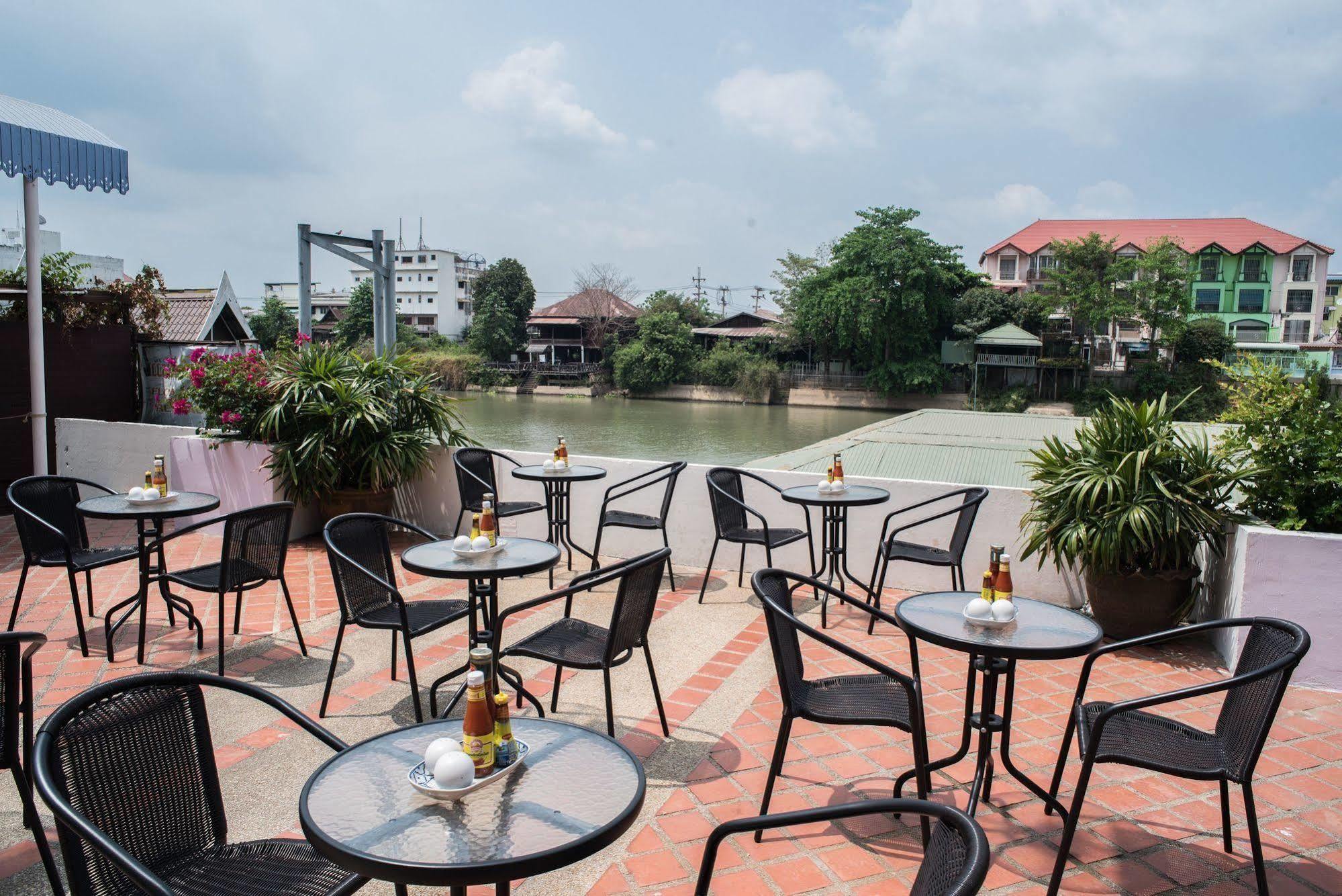 Ayothaya Riverside Hotel Phra Nakhon Si Ayutthaya Exterior photo